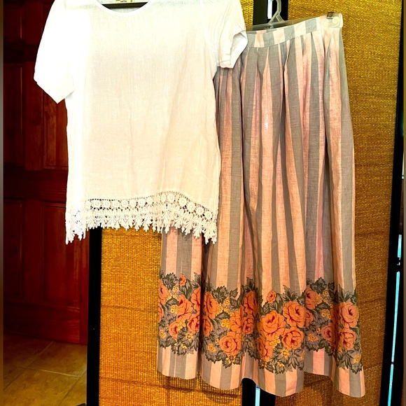 Vintage Dresses & Skirts - Vintage JGHook Stripe‎ w/Floral Border Pleated Skirt